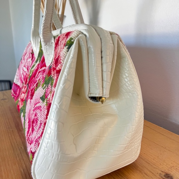 NWOT Clever Carriage Company Bag - Picture 4 of 8